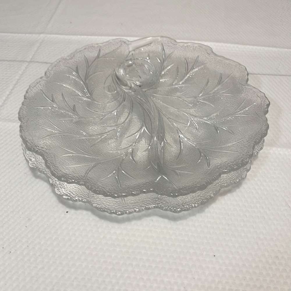 Set of 2 Indiana Glass Company Pebble Leaf Design  Snack Plate